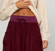 Load image into Gallery viewer, Guru skirt - Cord, Merlot