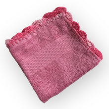 Load image into Gallery viewer, Crochet Edge Facewasher