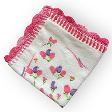 Load image into Gallery viewer, Crochet Edge Facewasher