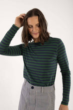 Load image into Gallery viewer, Danejubii Tee - Dk Navy/Pine Green