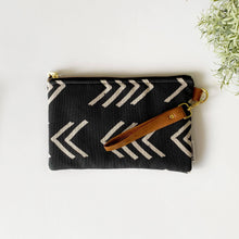 Load image into Gallery viewer, Wristlet Bag - Black and Cream Arrow