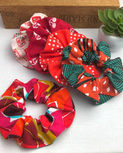 Load image into Gallery viewer, Scrunchie - Reds