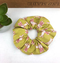 Load image into Gallery viewer, Scrunchie - Yellow