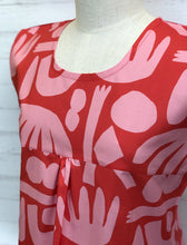 Load image into Gallery viewer, Smock top - Geo Pink/Red