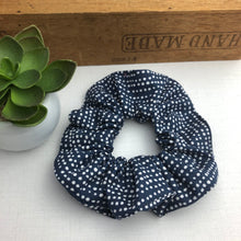 Load image into Gallery viewer, Scrunchie - Blues