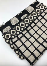 Load image into Gallery viewer, Long zip pouch - Blacks