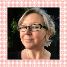 Load image into Gallery viewer, Flower dangles