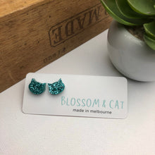 Load image into Gallery viewer, Cat studs - Asstd