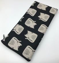 Load image into Gallery viewer, Long zip pouch - Blacks