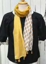 Load image into Gallery viewer, Summer scarf - Mellow Yellow