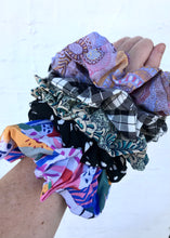 Load image into Gallery viewer, Super Scrunchie