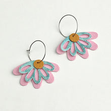 Load image into Gallery viewer, Flower dangles