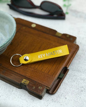 Load image into Gallery viewer, Leather key tag - Key Master