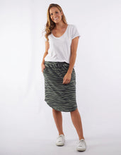 Load image into Gallery viewer, Go wild skirt - Khaki - Size 20