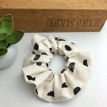 Load image into Gallery viewer, Scrunchie - Blacks