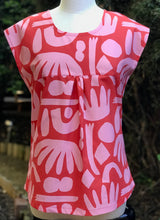 Load image into Gallery viewer, Smock top - Geo Pink/Red