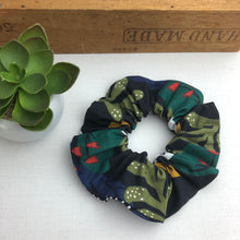 Load image into Gallery viewer, Scrunchie - Blues