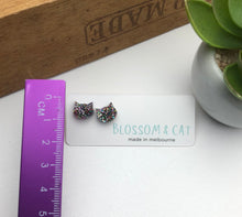 Load image into Gallery viewer, Cat studs - Asstd