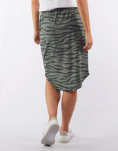 Load image into Gallery viewer, Go wild skirt - Khaki - Size 20