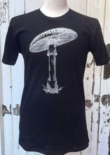 Load image into Gallery viewer, Mushroom Screen Print Tee Black