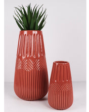 Load image into Gallery viewer, Zari vase - Terracotta