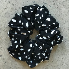 Load image into Gallery viewer, Super Scrunchie