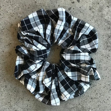 Load image into Gallery viewer, Super Scrunchie